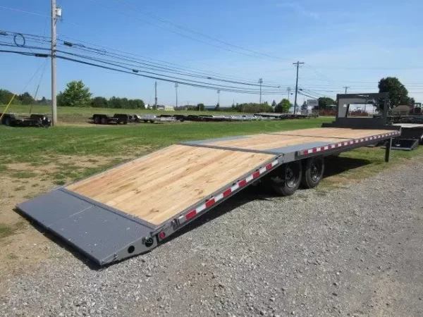 BWise 8 x 30 Gooseneck Equipment Trailer – Hydraulic Tail - Image 4