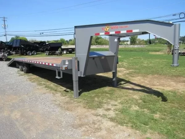 BWise 8 x 30 Gooseneck Equipment Trailer – Hydraulic Tail