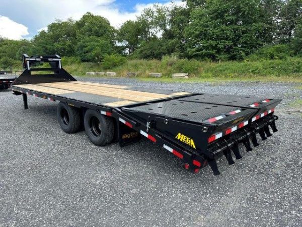 Big Tex 8.5 x 25 Gooseneck Deckover Equipment Trailer - Image 14