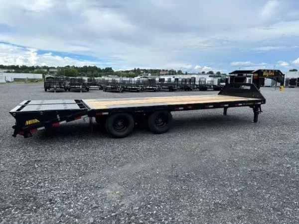 Big Tex 8.5 x 25 Gooseneck Deckover Equipment Trailer - Image 9