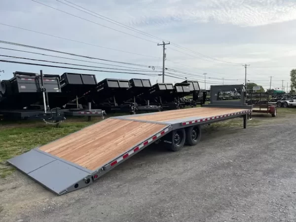 BWise 8 x 28 Gooseneck Deckover Equipment Trailer – Hydraulic Beavertail - Image 8