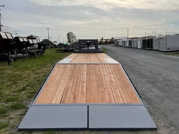 BWise 8 x 28 Gooseneck Deckover Equipment Trailer – Hydraulic Beavertail - Image 10