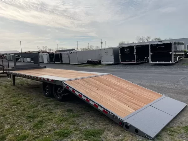 BWise 8 x 28 Gooseneck Deckover Equipment Trailer – Hydraulic Beavertail - Image 9