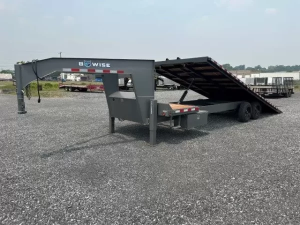 BWise 8 x 28 Gooseneck Deckover Equipment Trailer – Hydraulic Beavertail - Image 4