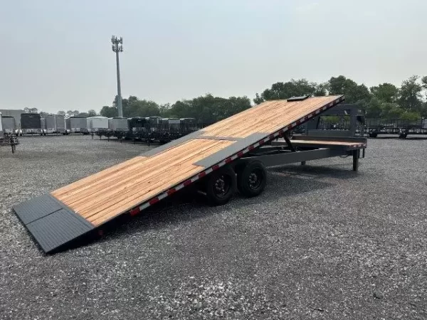 BWise 8 x 28 Gooseneck Deckover Equipment Trailer – Hydraulic Beavertail - Image 3