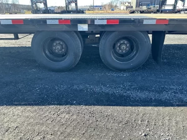 CAM Superline 8 x 40 Deckover Gooseneck Equipment Trailer - Image 5