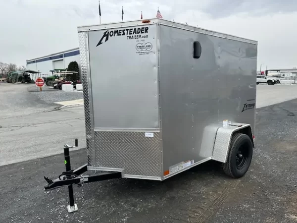Homesteader 5 x 8 Enclosed V-Nose Cargo Trailer Ramp Door - Image 5