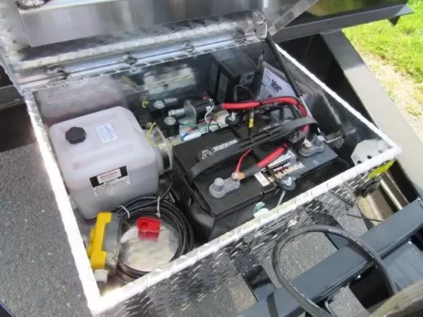 CAM Superline 8 x 24 Deckover Equipment Trailer Power Split Tilt - Image 3