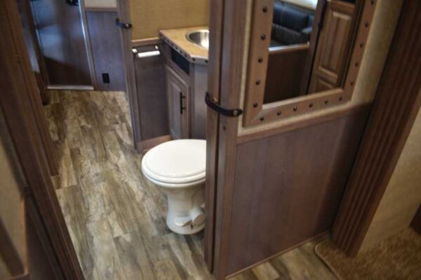 2021 Lakota BigHorn 5 Horse Trailer With Bunkbeds - Image 22