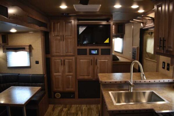 2021 Lakota BigHorn 5 Horse Trailer With Bunkbeds - Image 16