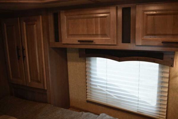 2021 Lakota BigHorn 5 Horse Trailer With Bunkbeds - Image 14