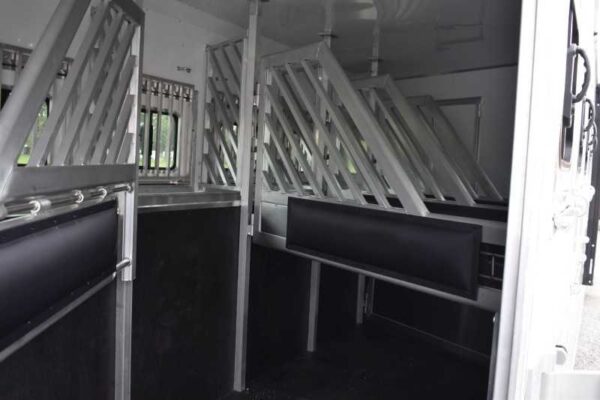 2021 Lakota BigHorn 5 Horse Trailer With Bunkbeds - Image 38
