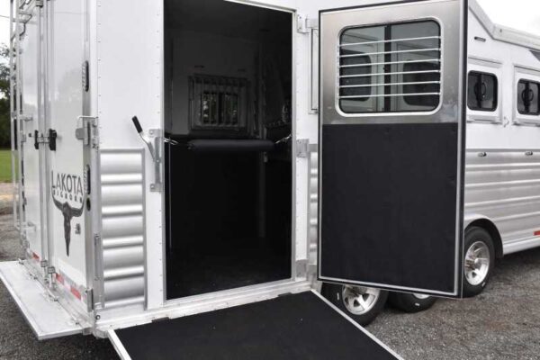2021 Lakota BigHorn 5 Horse Trailer With Bunkbeds - Image 37