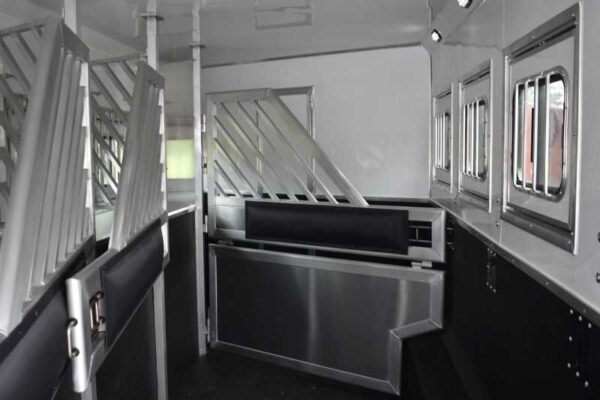 2021 Lakota BigHorn 5 Horse Trailer With Bunkbeds - Image 40
