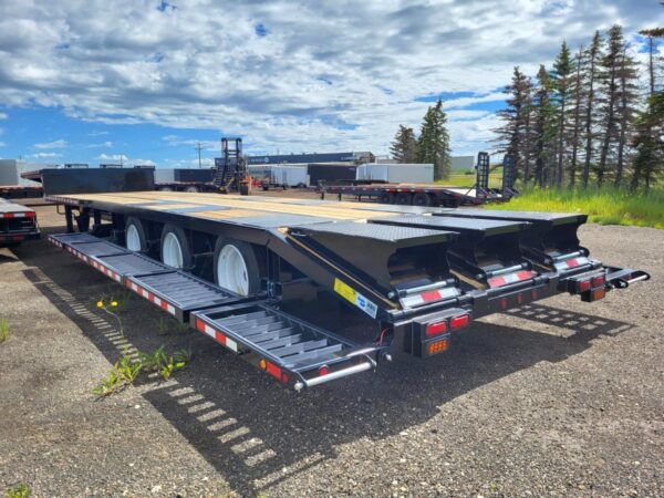 2025 Behnke Fifth Wheel High Clearance Sprayer Trailer - Image 2