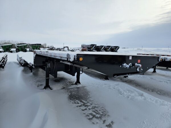 2025 Behnke STX 53' Semi Style Sprayer