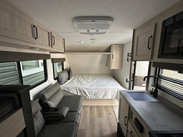 2025 Palomino Puma Camping Edition 16BHCE - Image 3