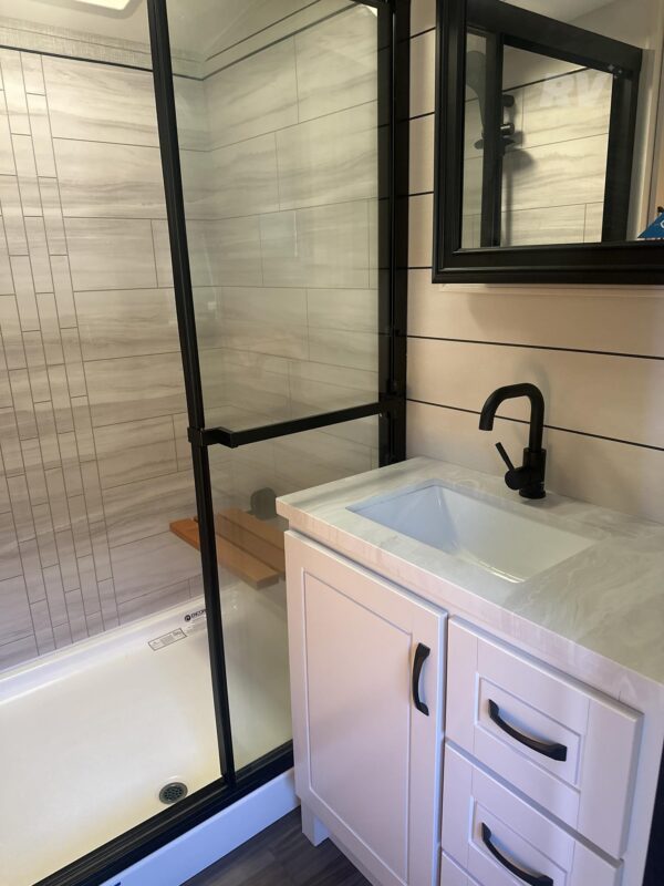 2025 JAYCO NORTH POINT 377RLBH - Image 18