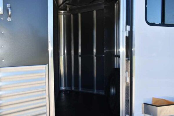 2018 Lakota 83HBPSL 3 Horse Trailer - Image 9