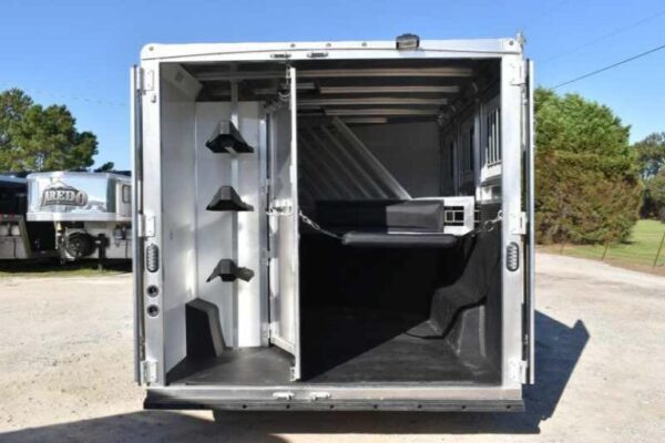 2018 Lakota 83HBPSL 3 Horse Trailer - Image 7