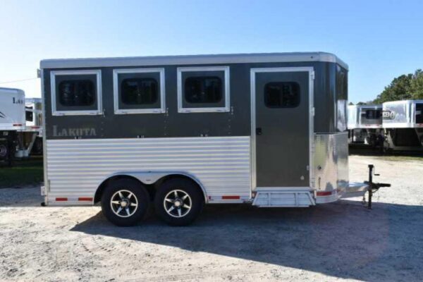 2018 Lakota 83HBPSL 3 Horse Trailer - Image 6