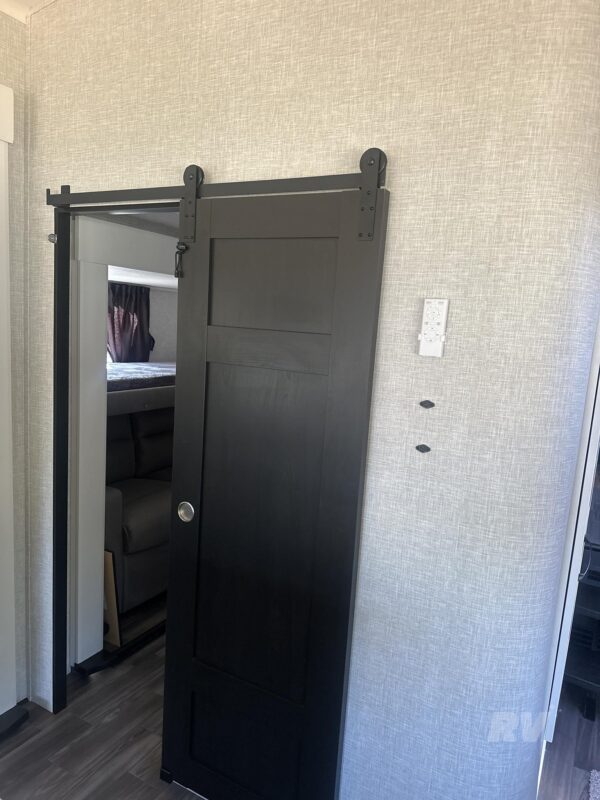 2025 JAYCO NORTH POINT 377RLBH - Image 16