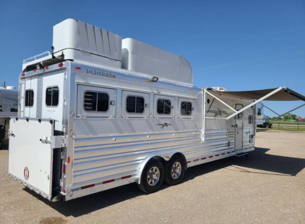 2017 Platinum Coach Outlaw 4 Horse 12' 8" Outlaw Conversion Slide Out Gallery - Image 28