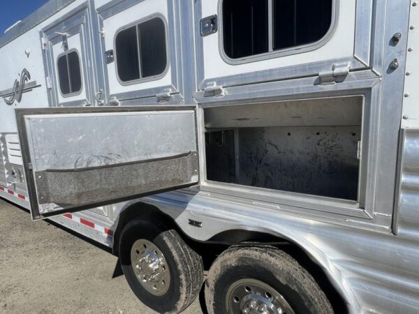 2009 Platinum Coach 3 H 16’ LQ with Outlaw Conversion - Image 8