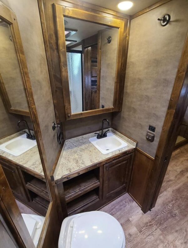 2017 Platinum Coach Outlaw 4 Horse 12' 8" Outlaw Conversion Slide Out Gallery - Image 17