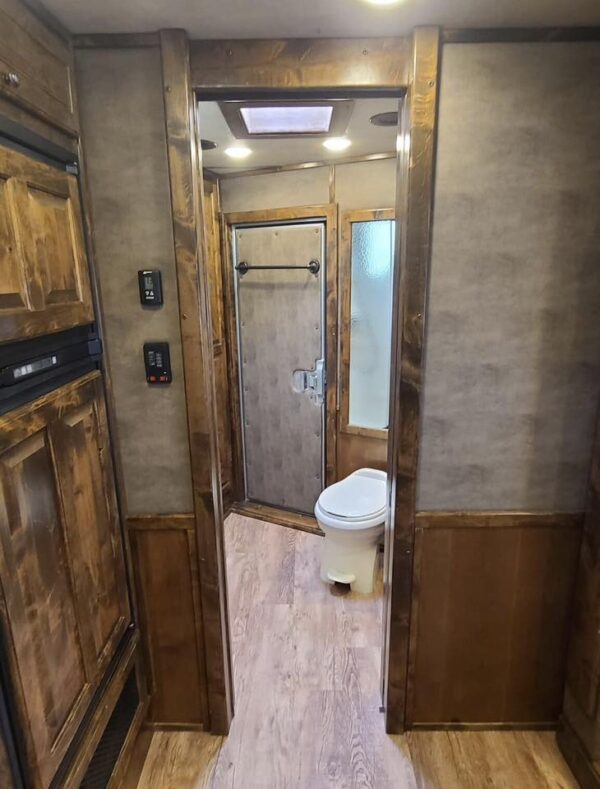 2017 Platinum Coach Outlaw 4 Horse 12' 8" Outlaw Conversion Slide Out Gallery - Image 20