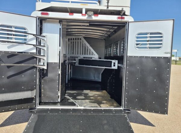 2017 Platinum Coach Outlaw 4 Horse 12' 8" Outlaw Conversion Slide Out Gallery - Image 9