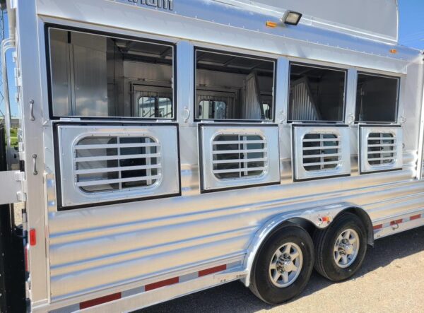 2017 Platinum Coach Outlaw 4 Horse 12' 8" Outlaw Conversion Slide Out Gallery - Image 15