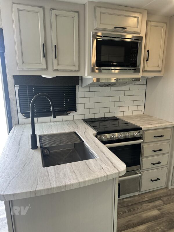 2022 JAYCO EAGLE HT 320FBOK - Image 8