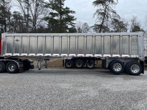 2023 Trailstar 39ft End Dump Trailer - Image 3