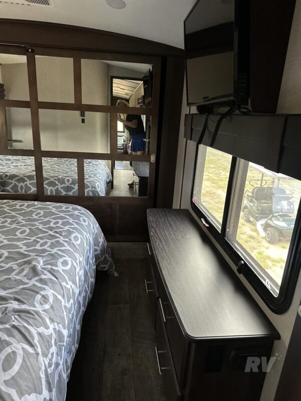 2019 JAYCO NORTH POINT 377RLBH - Image 23