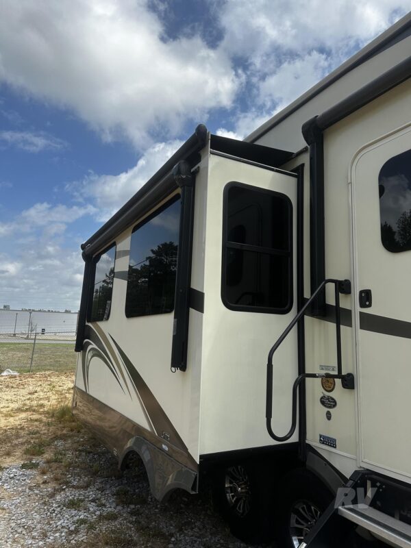 2019 JAYCO NORTH POINT 377RLBH - Image 4