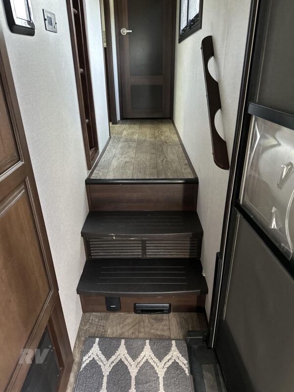 2019 JAYCO NORTH POINT 377RLBH - Image 16